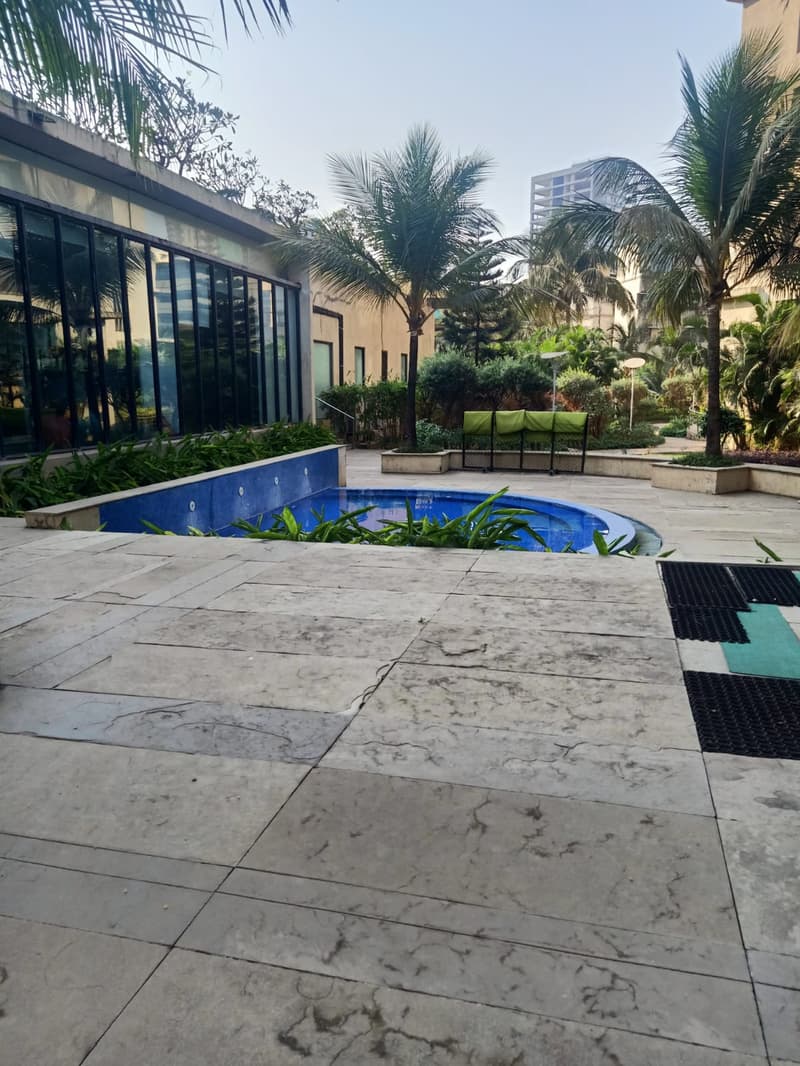 Oberoi Springs in Andheri West - Photo 2