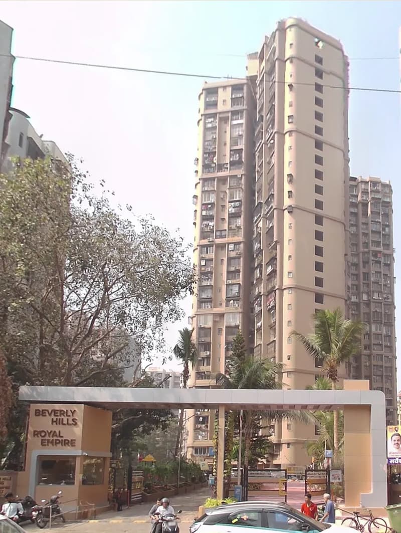 Beverly Hills in Andheri West - Photo 3