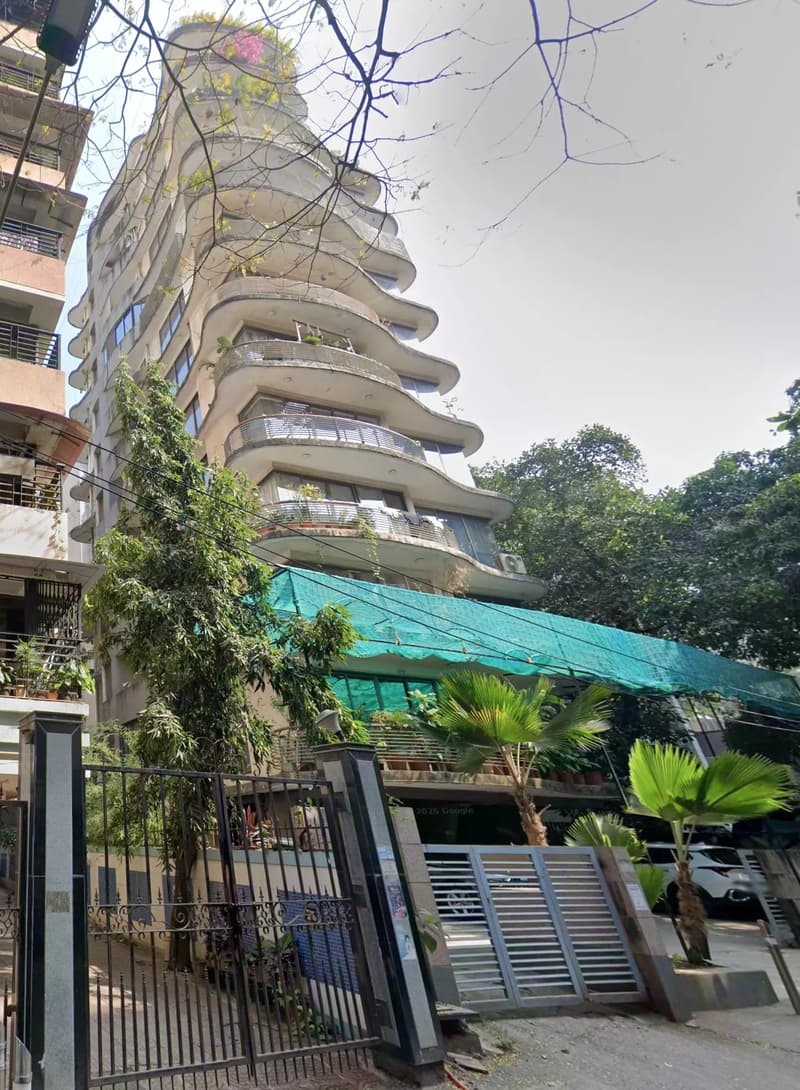 Dev Ashish in Khar West - Photo 1