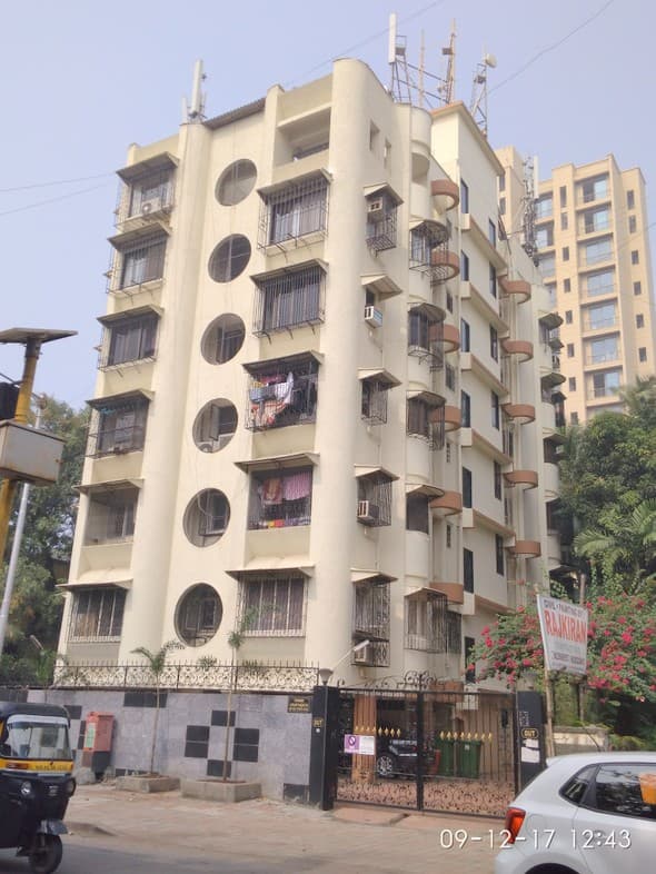 Winnie in Bandra West - Photo 1