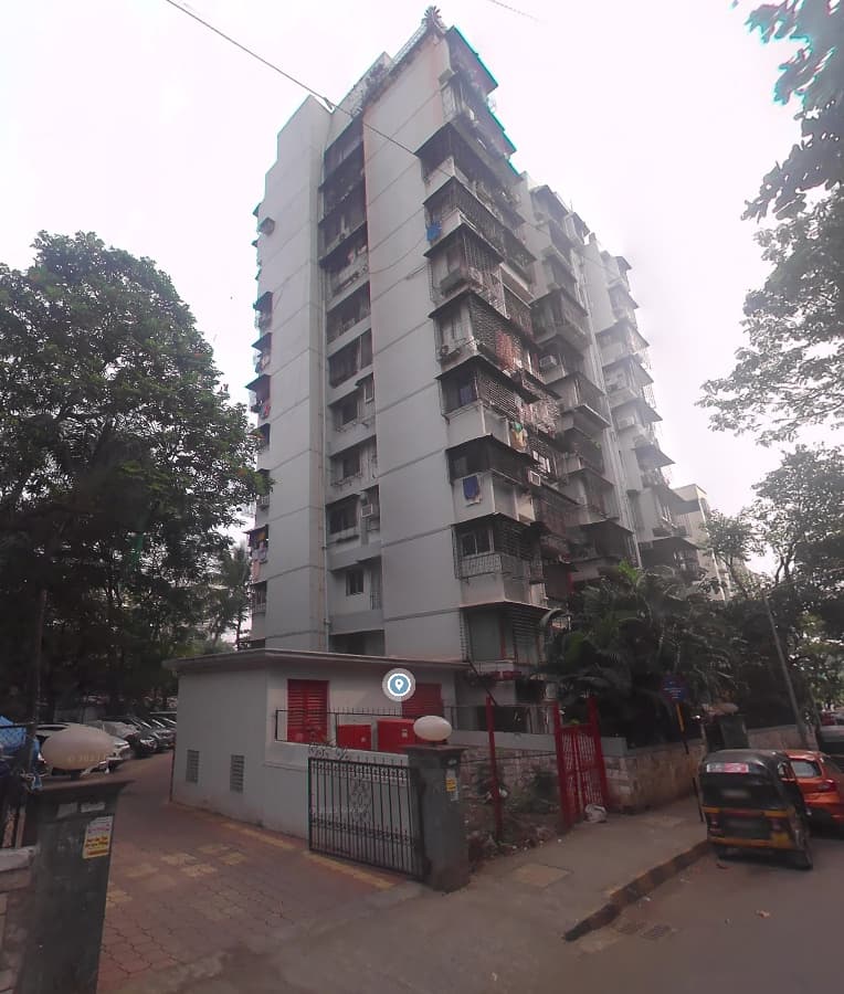 Juhu Abhishek in Andheri West - Photo 2
