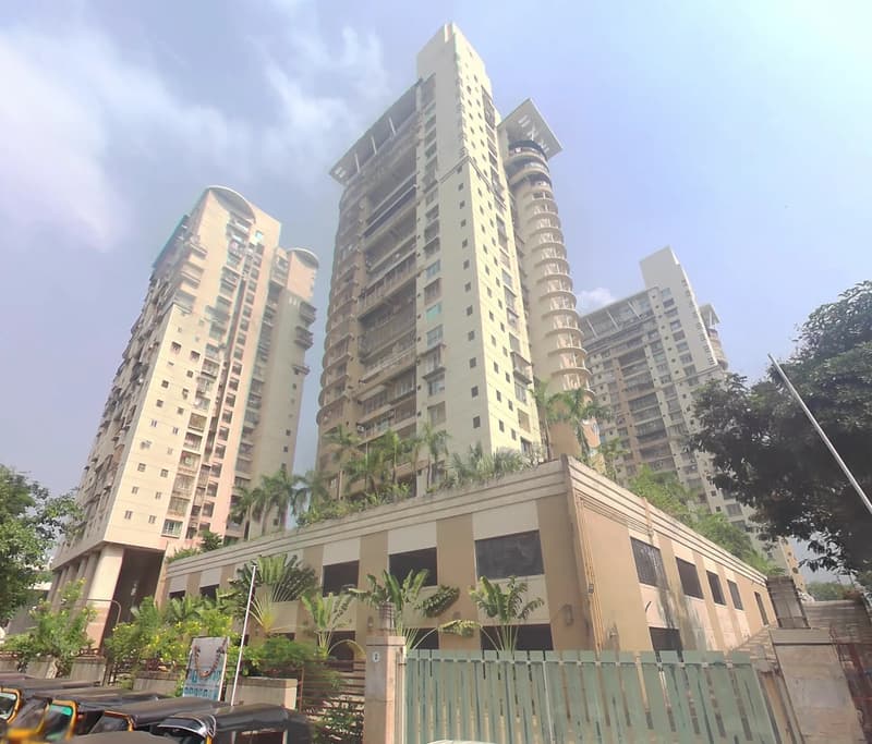Rustomjee Ozone for rent