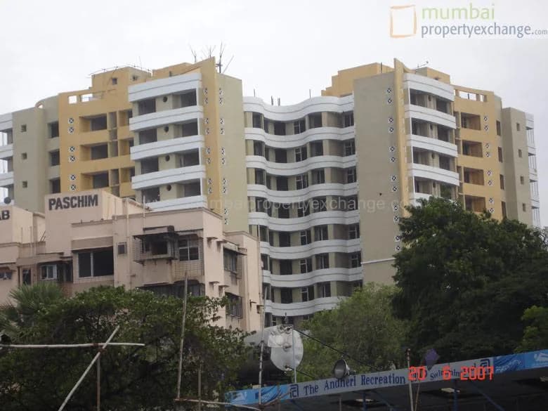 Green Towers photo 5