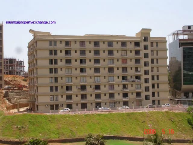 Picadilly Condos III photo 4