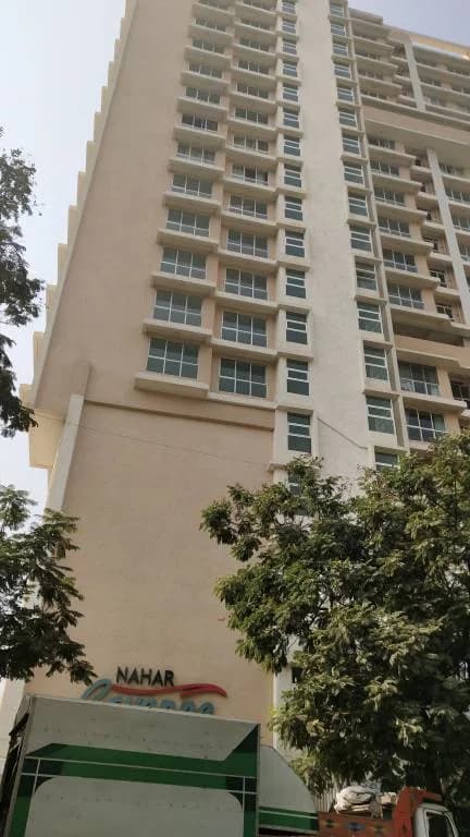 2 Vraj Bhoomi for Rent in Kandivali West