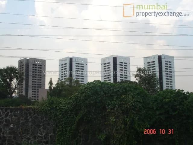 Godrej Garden Enclave photo 4