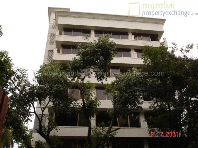 Emporis photo 4