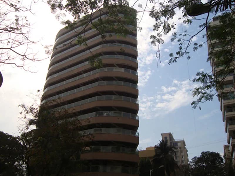 H and M Tower photo 6