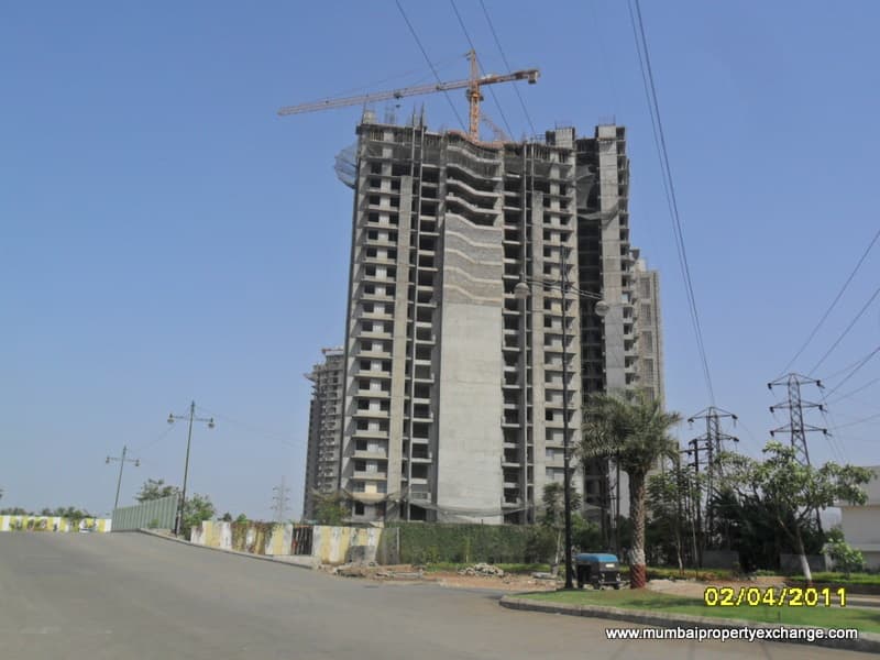 Lodha Luxuria in Thane West - Photo 9
