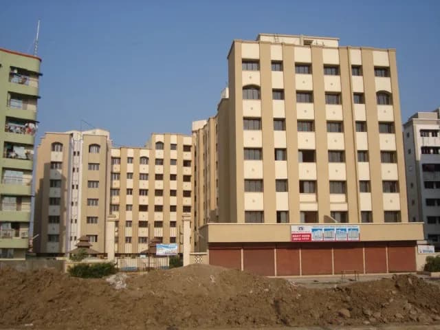 N G Plaza photo 4