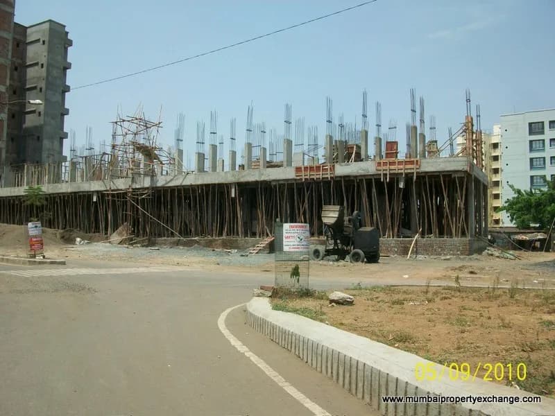 Regal Heights photo 3