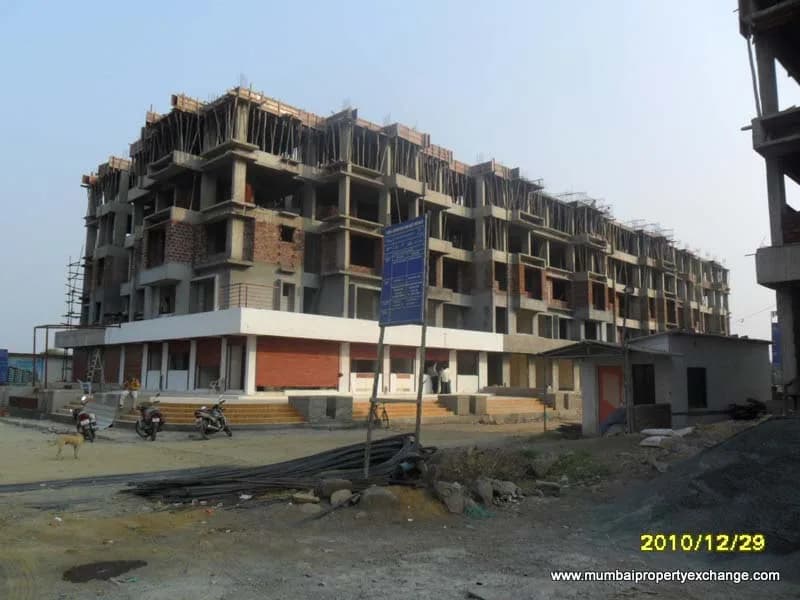 Veena Velocity photo 3