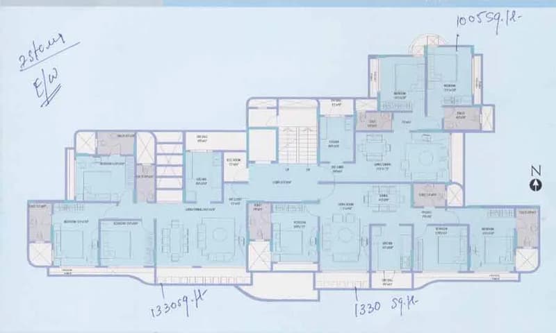 Riviera D wing photo 4