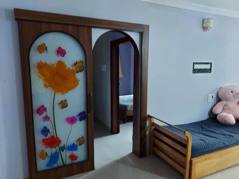 Usha Sadan in Colaba - Photo 4