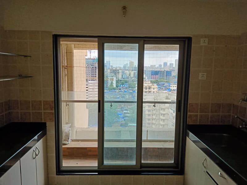 Lashkaria Green Heights in Andheri West - Photo 7