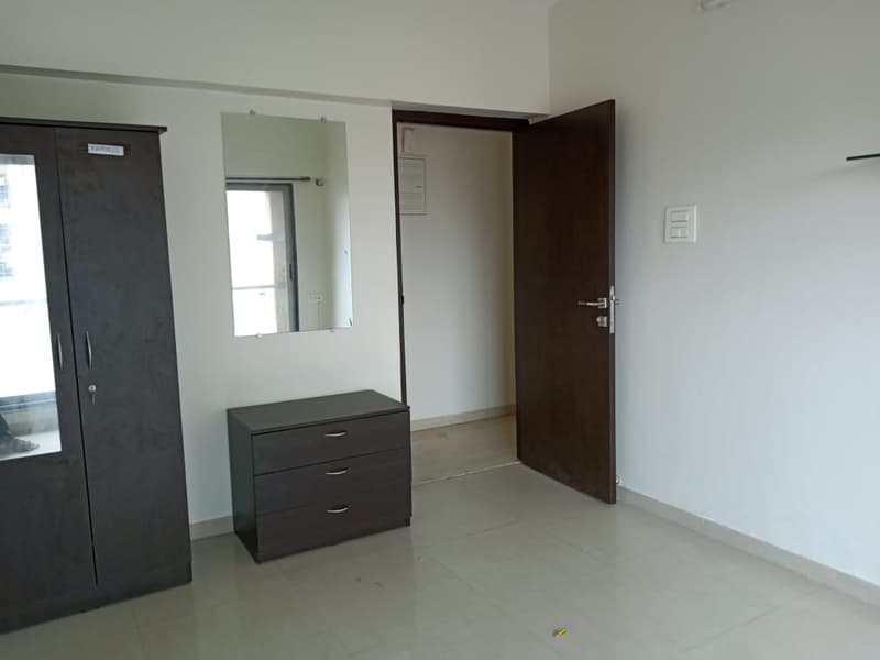Lashkaria Green Heights in Andheri West - Photo 8