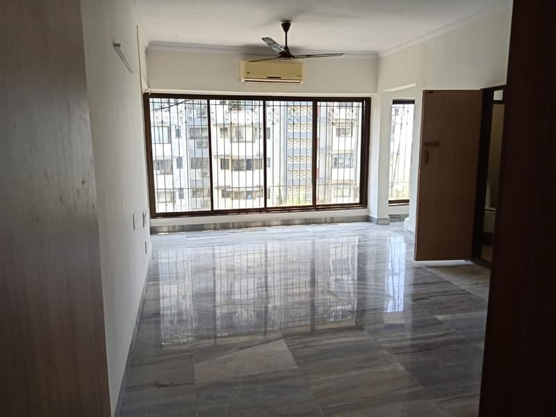 Captain Villa in Bandra West - Photo 3