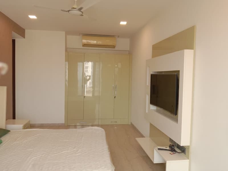Rustomjee Oriana in Bandra East - Photo 8