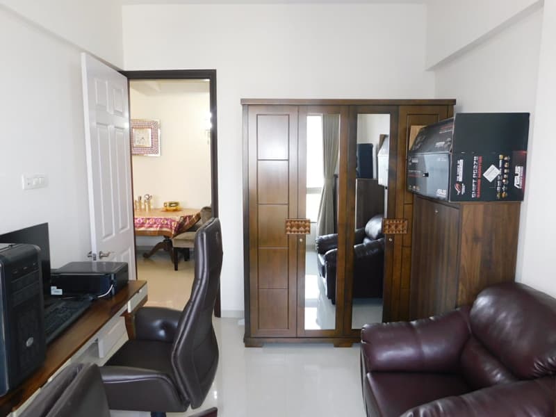 Lily White in Andheri East - Photo 22