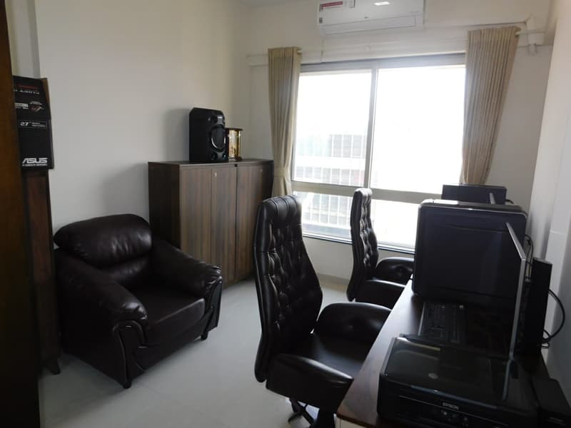 Lily White in Andheri East - Photo 23