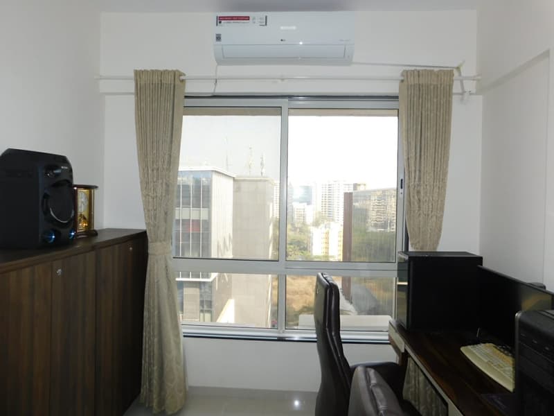 Lily White in Andheri East - Photo 20