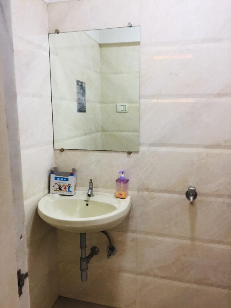 Aurus Chambers in Worli - Photo 8