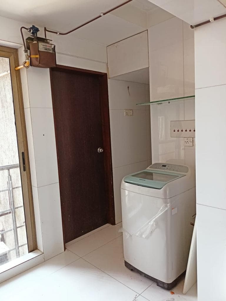 Oberoi Sky Heights in Andheri West - Photo 4