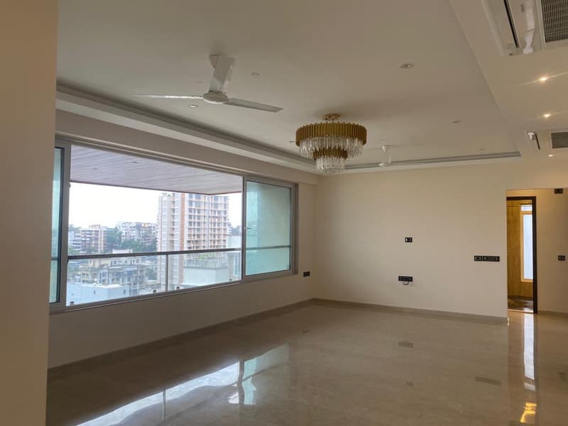 Sagar Resham in Bandra West - Photo 8