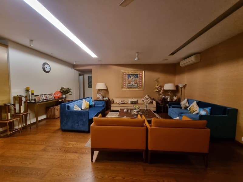Orbit Heights in Tardeo - Photo 4