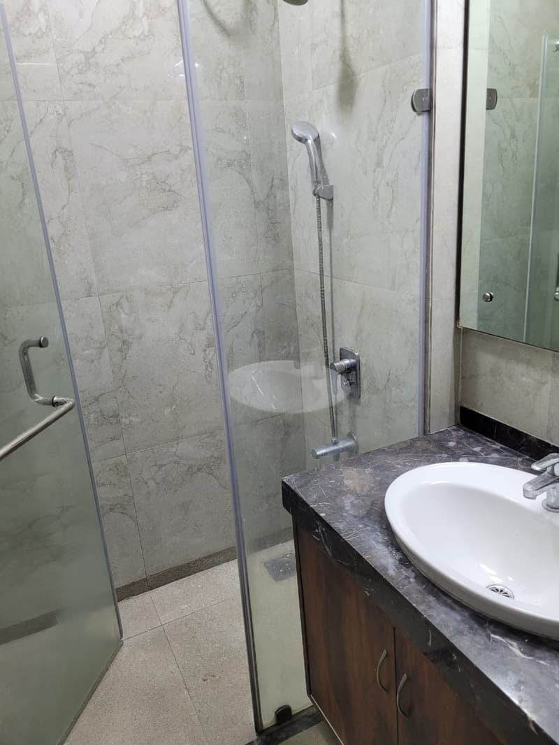 L&T Crescent Bay in Parel - Photo 14