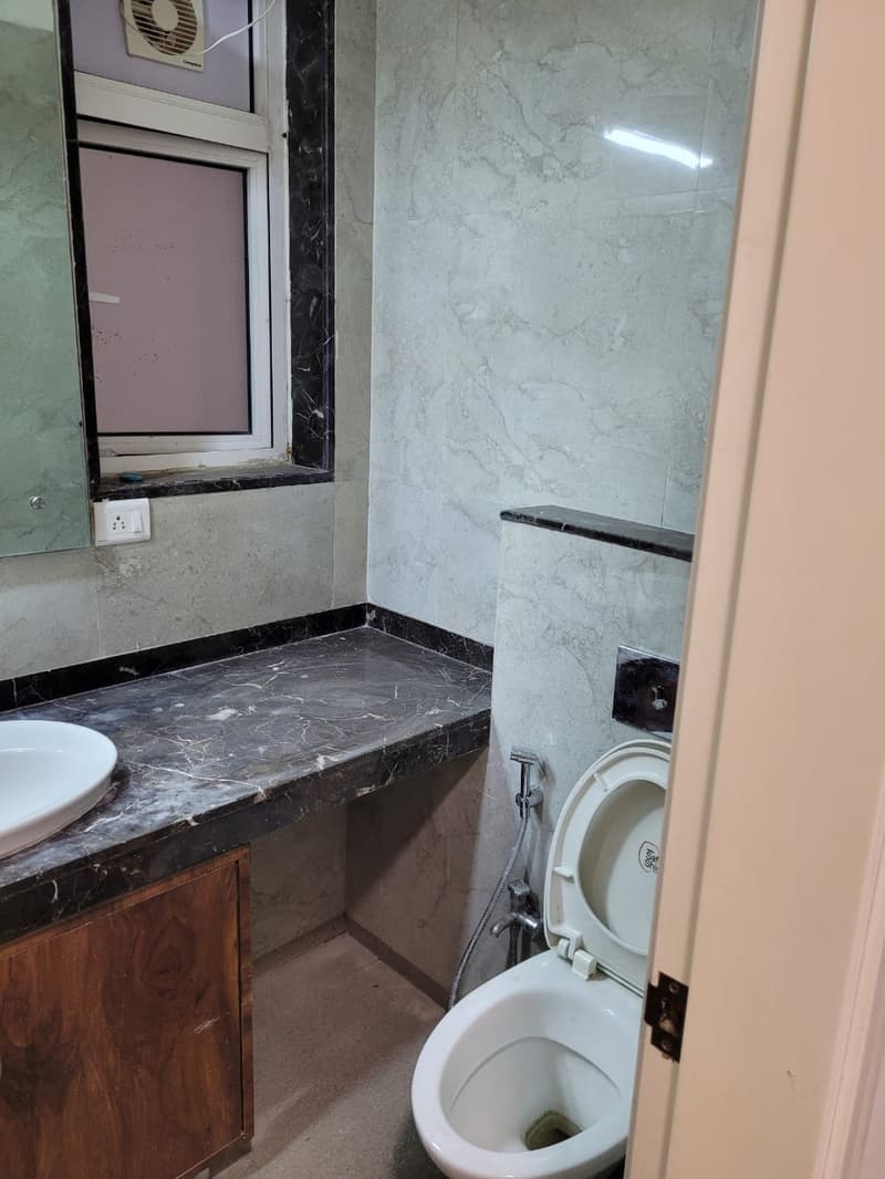 L&T Crescent Bay in Parel - Photo 18