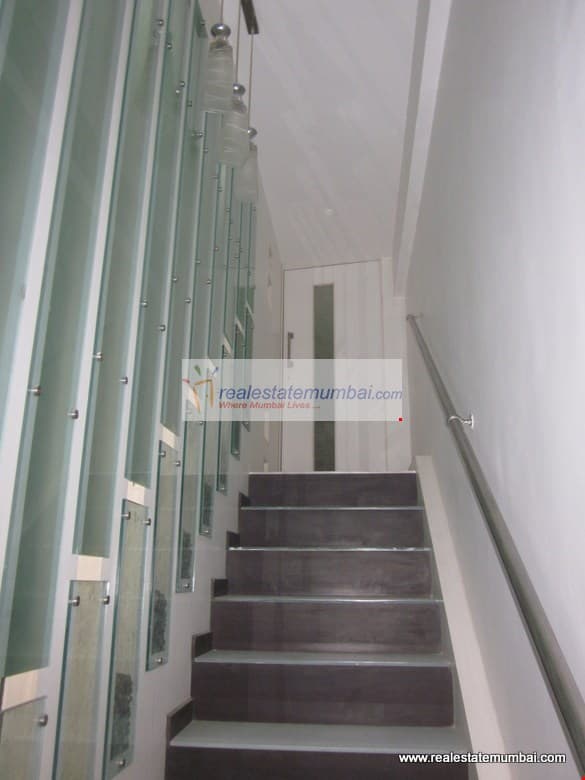 Laxmi Plaza in Andheri West - Photo 7
