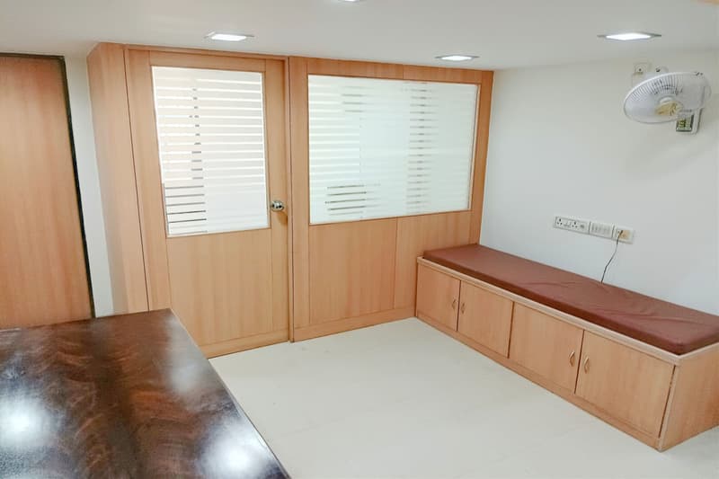 Royal Plaza in Andheri West - Photo 18