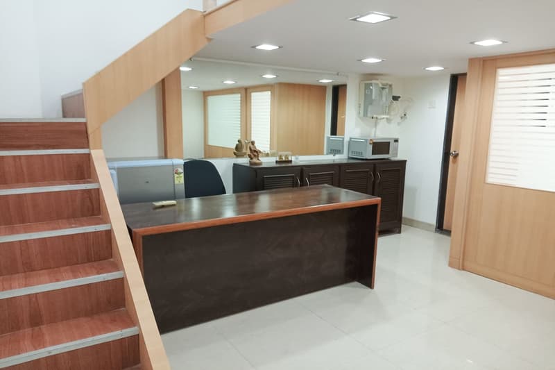 Royal Plaza in Andheri West - Photo 16