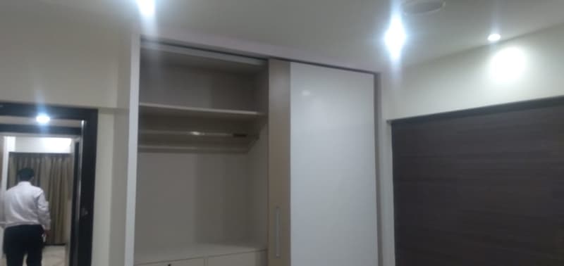 Vaswani Sea Garden View in Santacruz West - Photo 46