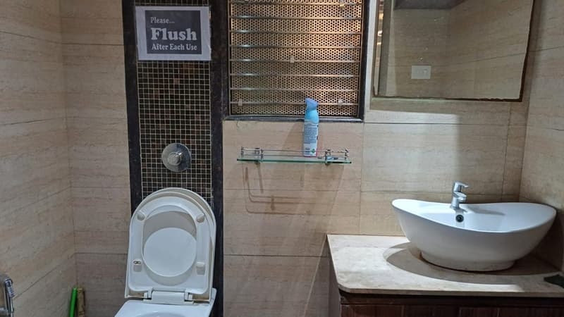 Man Excellenza in Vile Parle West - Photo 6