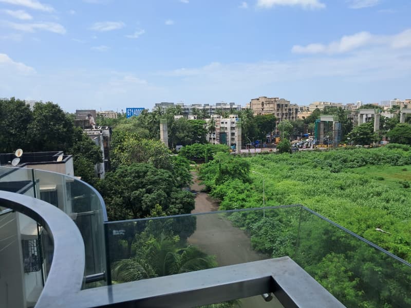 DLH Legacy in Juhu - Photo 13