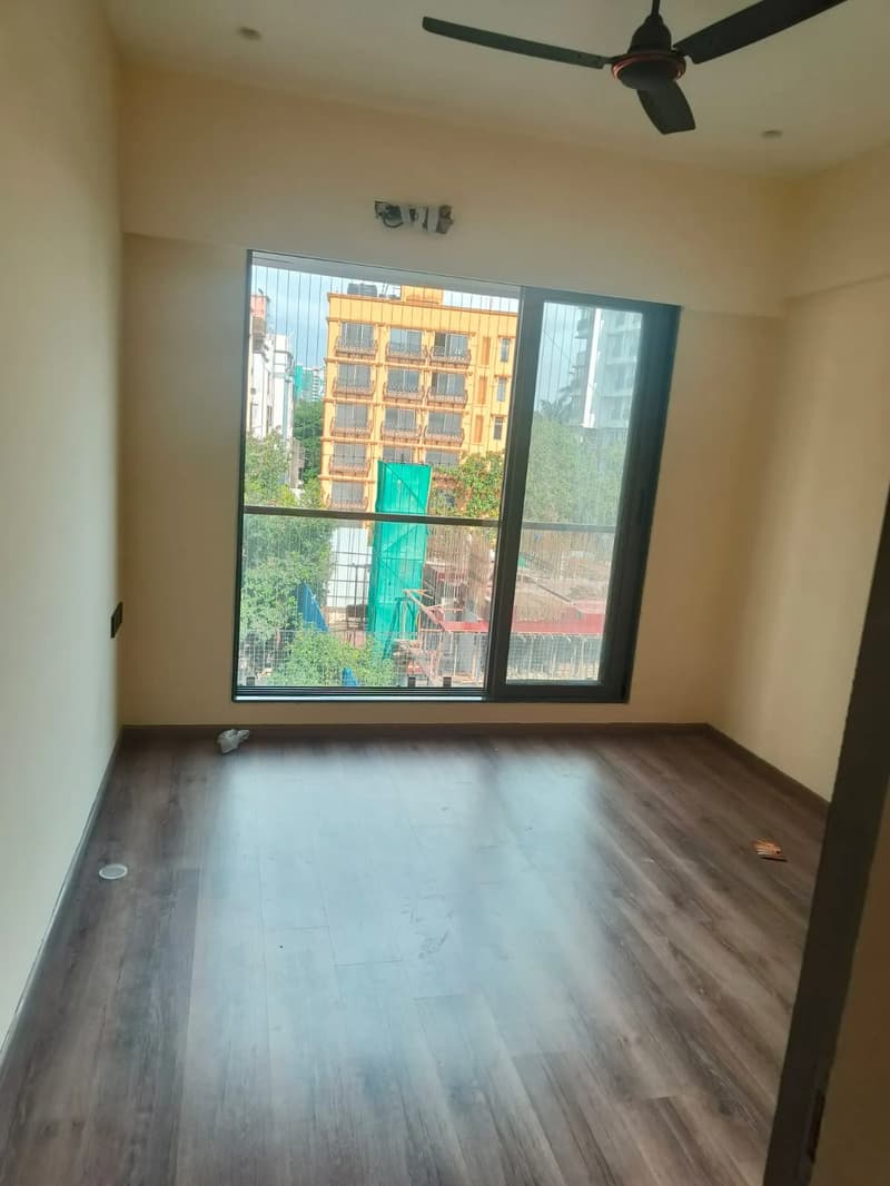 2 BHK Apartment for Rent in Sosar Solitaire, Khar West - Photo 4