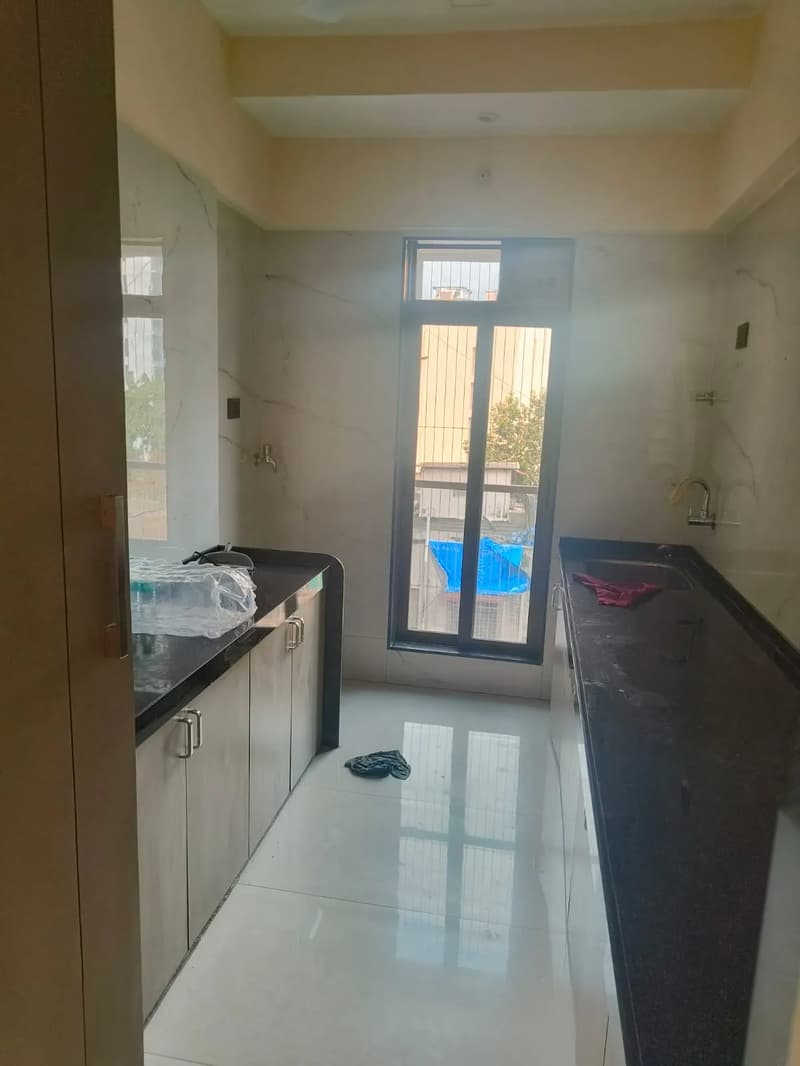 2 BHK Apartment for Rent in Sosar Solitaire, Khar West - Photo 5