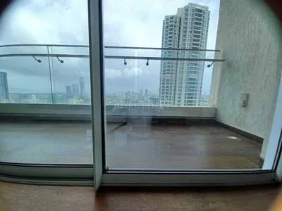 K Raheja Modern Vivarea for rent