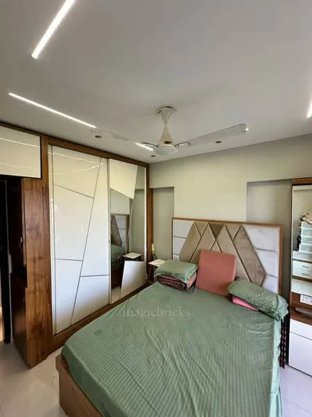 Gurukrupa — Chembur (2)