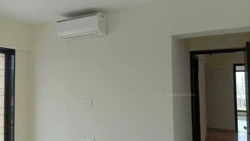 2 BHK Lashkaria Empress for Rent in Andheri West