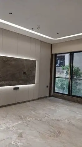 3 BHK Izarra building for Rent in Khar West