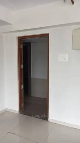 Commercial Office Space Crescent Business Square for Rent in Andheri East