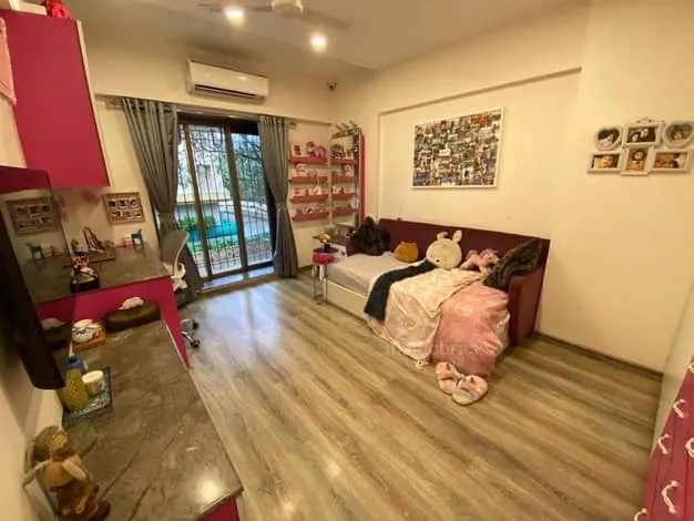 2 BHK Captain Villa for Rent in Bandra West