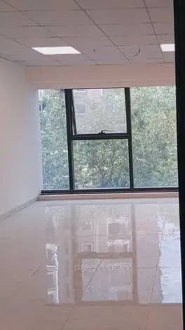 Commercial Office Space Krislon House for Rent in Andheri East