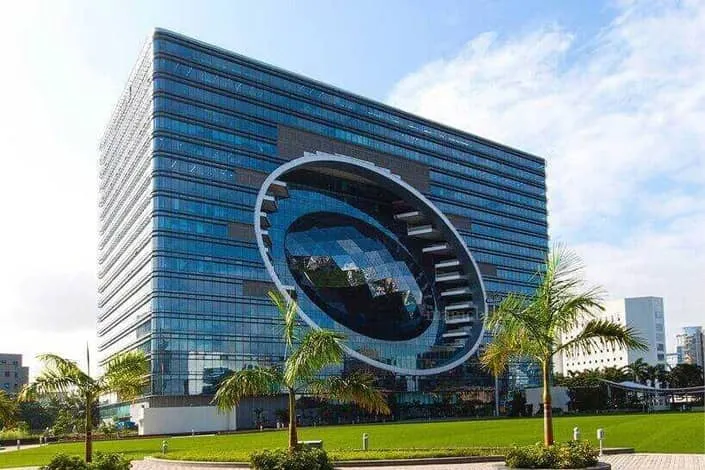Commercial Office Space The Capital for Rent in Bandra Kurla Complex