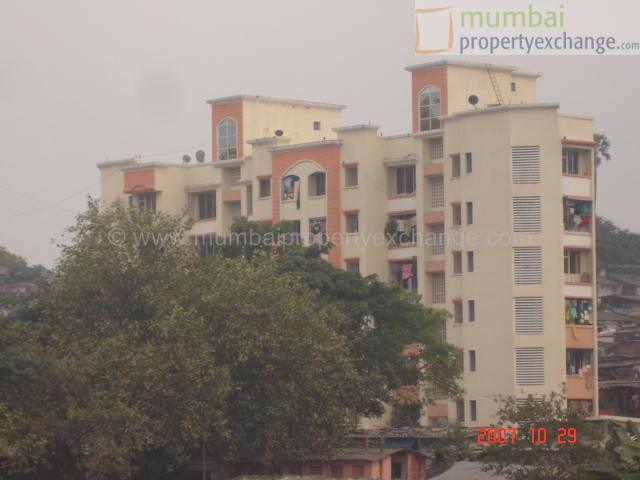 Green Point โ Malad East