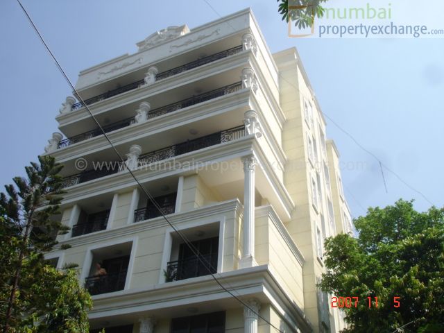 Louella — Bandra West