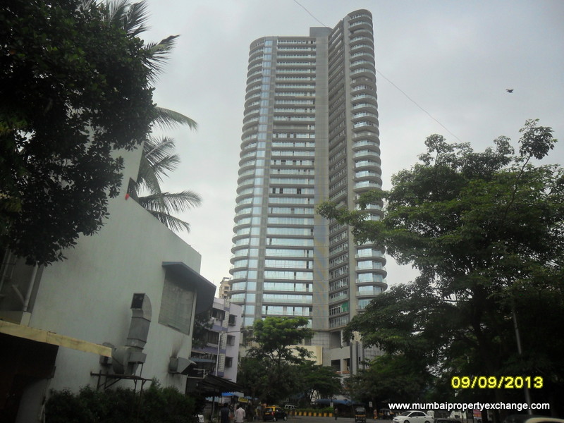 Aquaria Grand A Wing